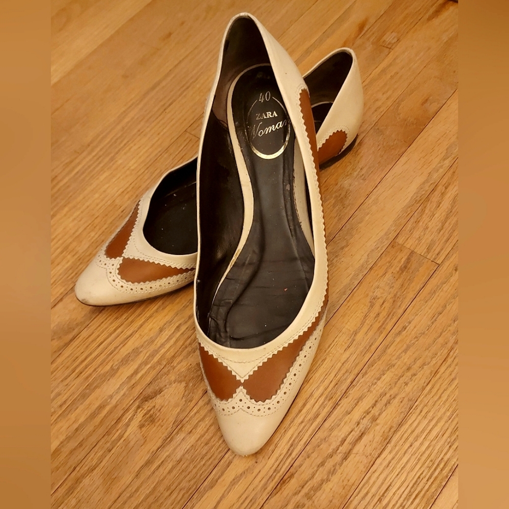 ZARA WOMEN Vtg Stylish Duo-Tone Point Toe Leather Flats